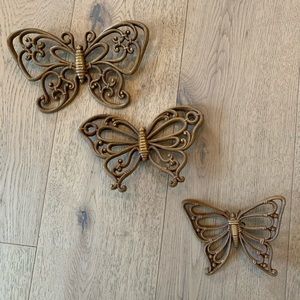 Set of 3 vtg plastic to look like wood butterflies